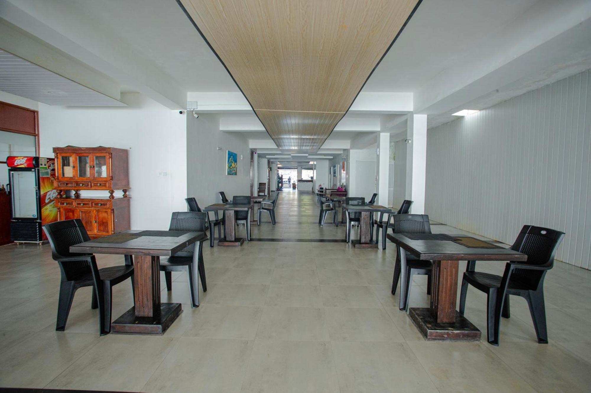 Lucky Seven Hikkaduwa Hotel ภายนอก รูปภาพ