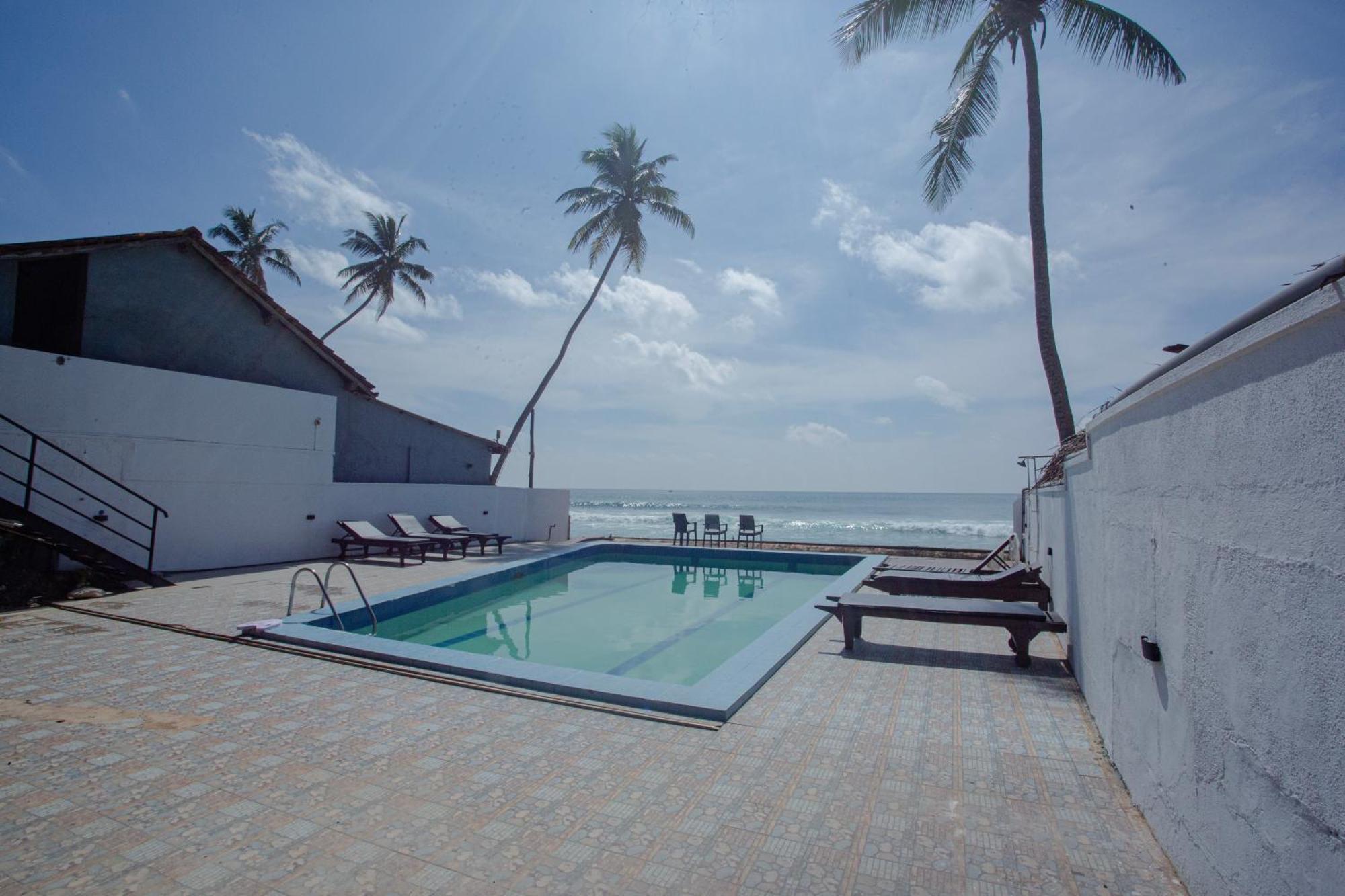 Lucky Seven Hikkaduwa Hotel ภายนอก รูปภาพ