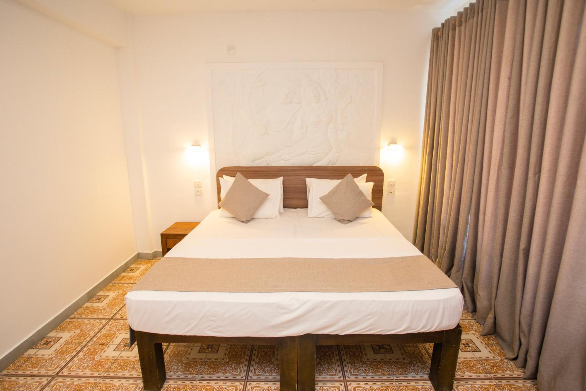 Lucky Seven Hikkaduwa Hotel ภายนอก รูปภาพ