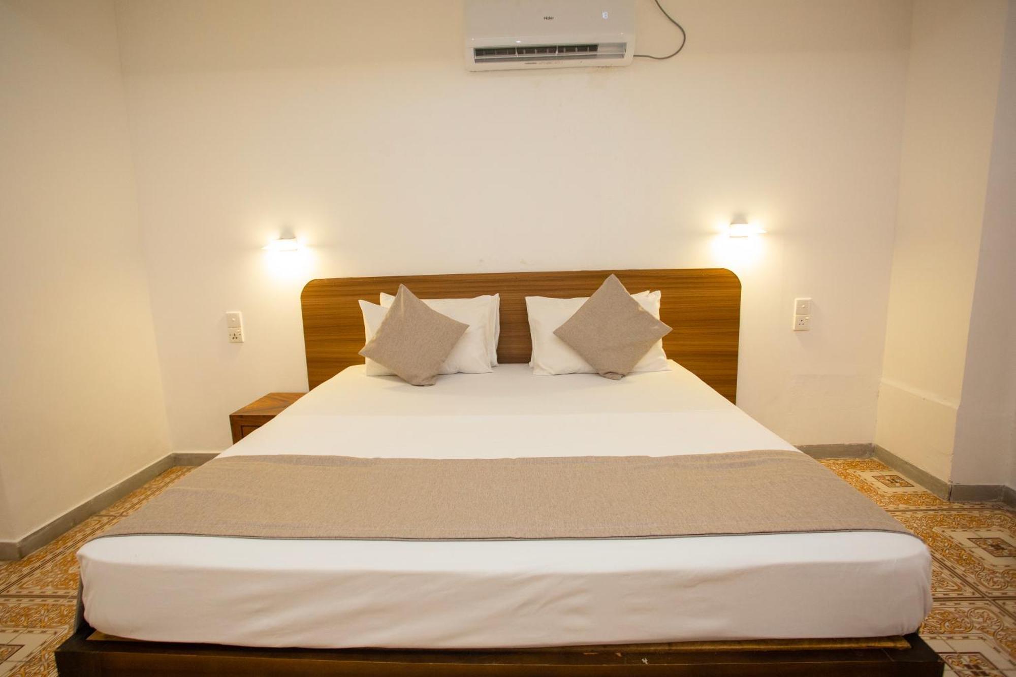 Lucky Seven Hikkaduwa Hotel ภายนอก รูปภาพ