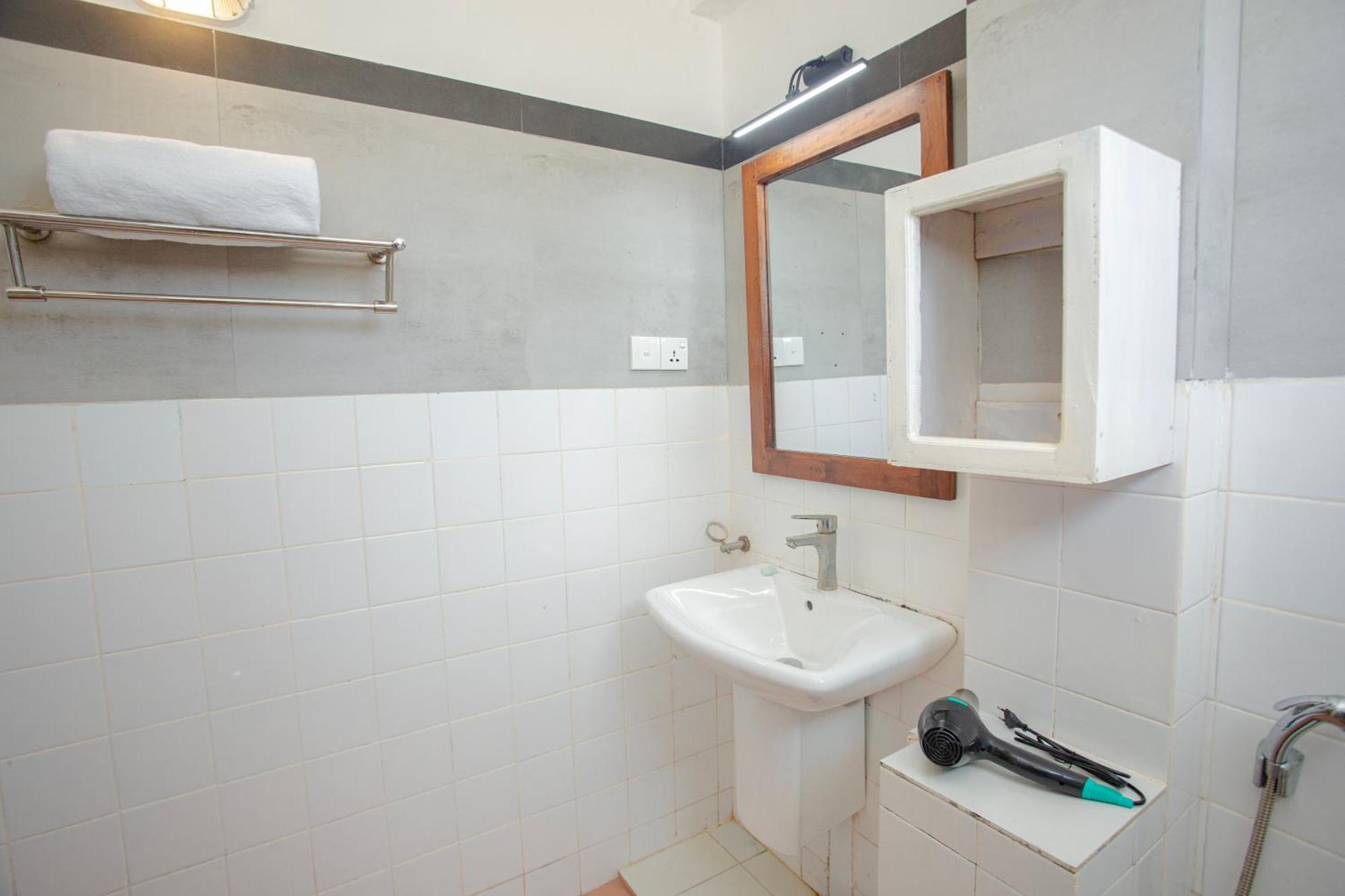 Lucky Seven Hikkaduwa Hotel ภายนอก รูปภาพ